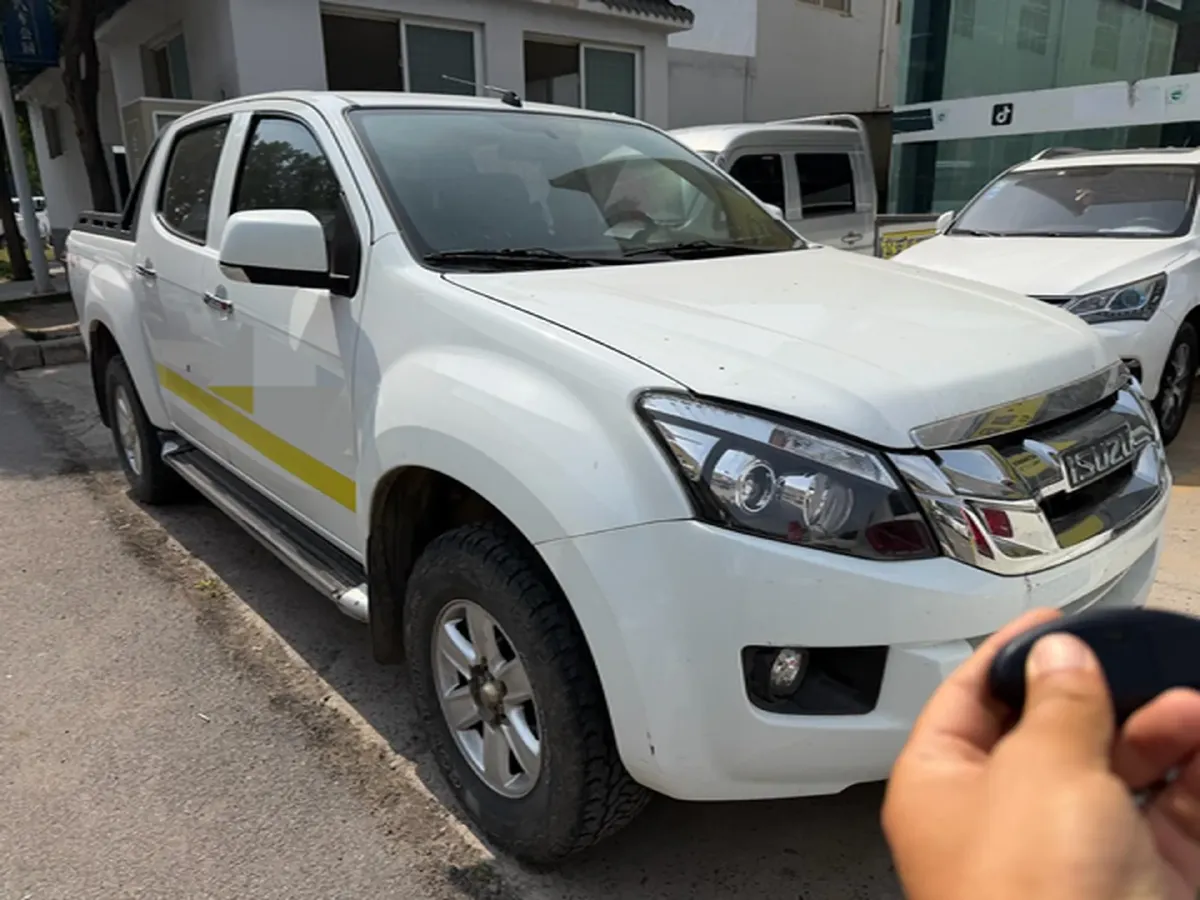 2020 Isuzu LingTuo 2.5T 150HP L4 6MT,autocango,china used car exporter,china ev exporter,chinese used car exporter,chinese used ev exporter