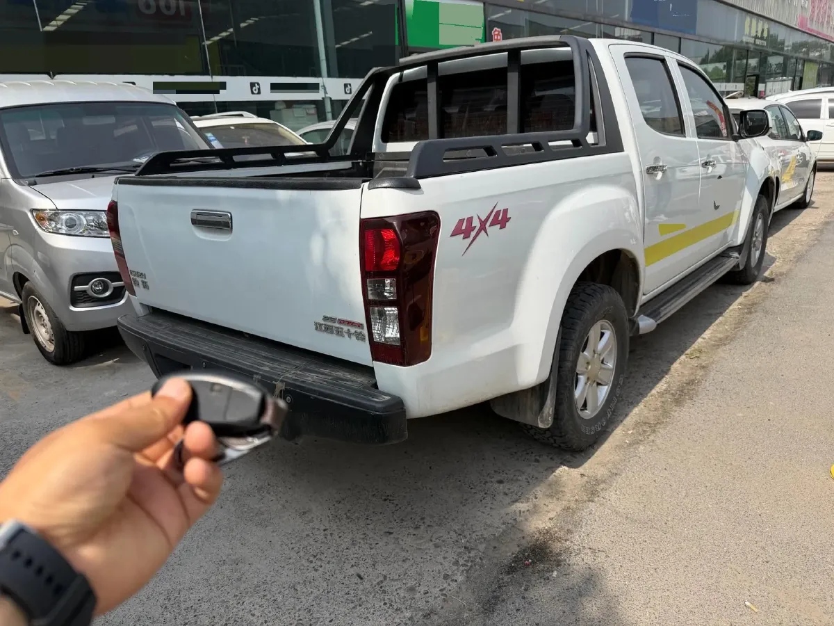 2020 Isuzu LingTuo 2.5T 150HP L4 6MT,autocango,china used car exporter,china ev exporter,chinese used car exporter,chinese used ev exporter