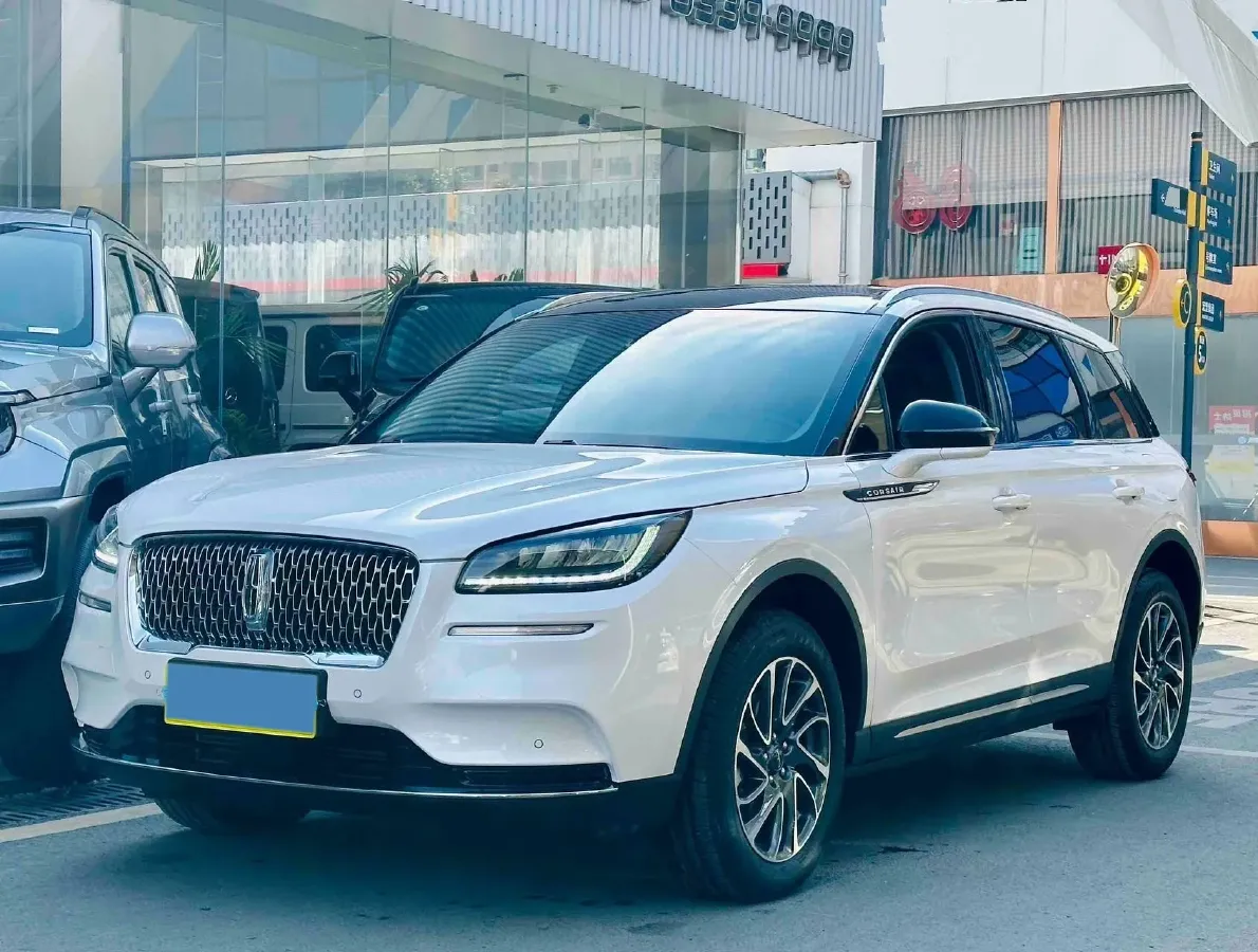2023 Lincoln Corsair 2.0T 261HP L4 8AT,autocango,china used car exporter,china ev exporter,chinese used car exporter,chinese used ev exporter