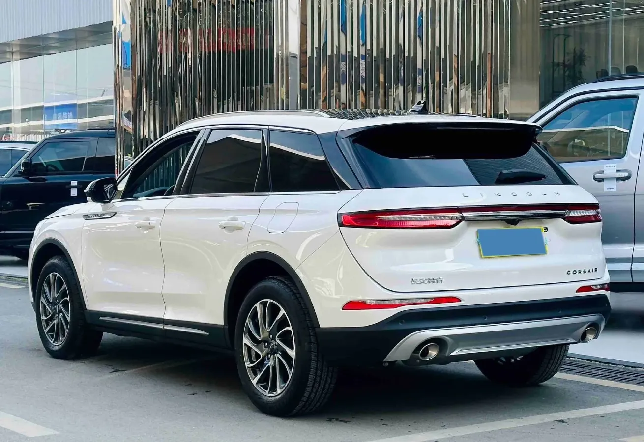 2023 Lincoln Corsair 2.0T 261HP L4 8AT,autocango,china used car exporter,china ev exporter,chinese used car exporter,chinese used ev exporter