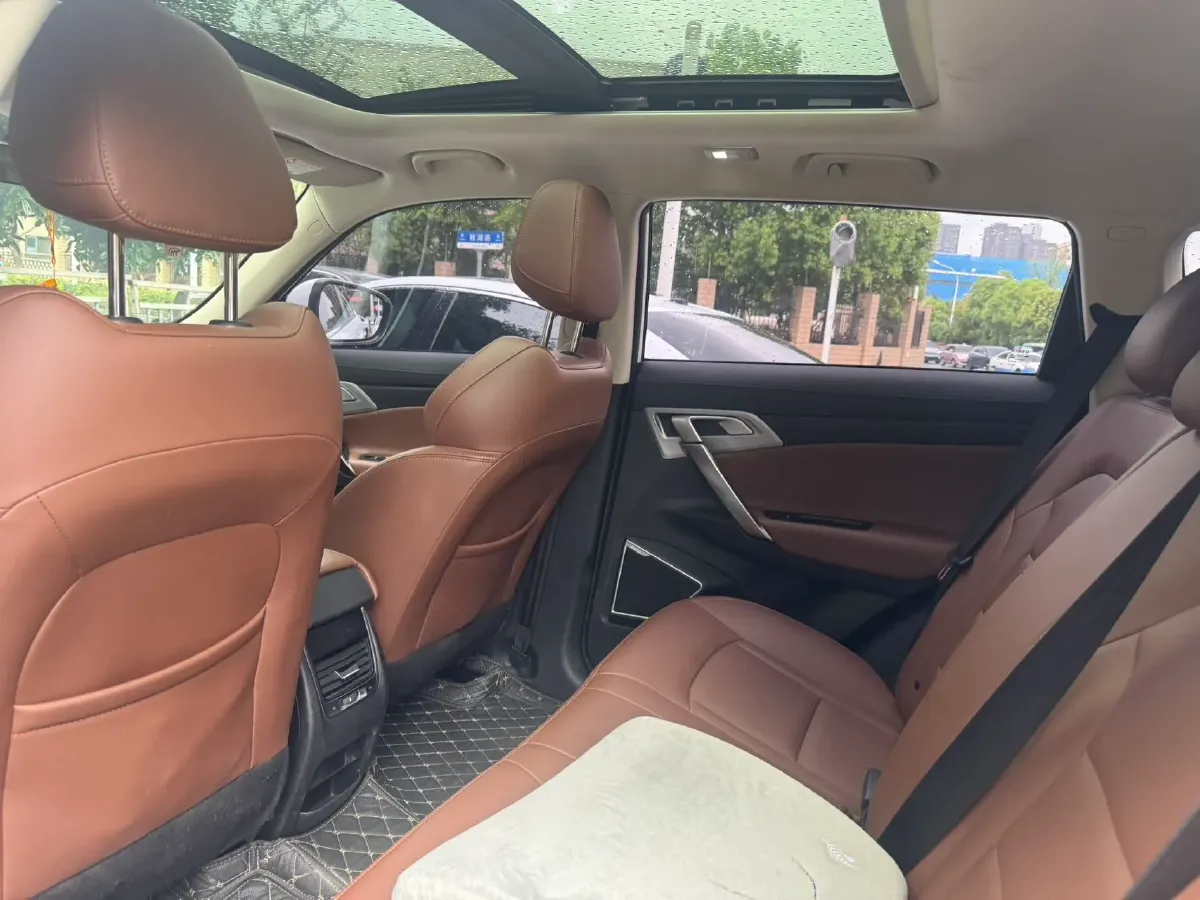 2019 Mitsubishi Outlander 2.0L 166HP L4 CVT,autocango,china used car exporter,china ev exporter,chinese used car exporter,chinese used ev exporter