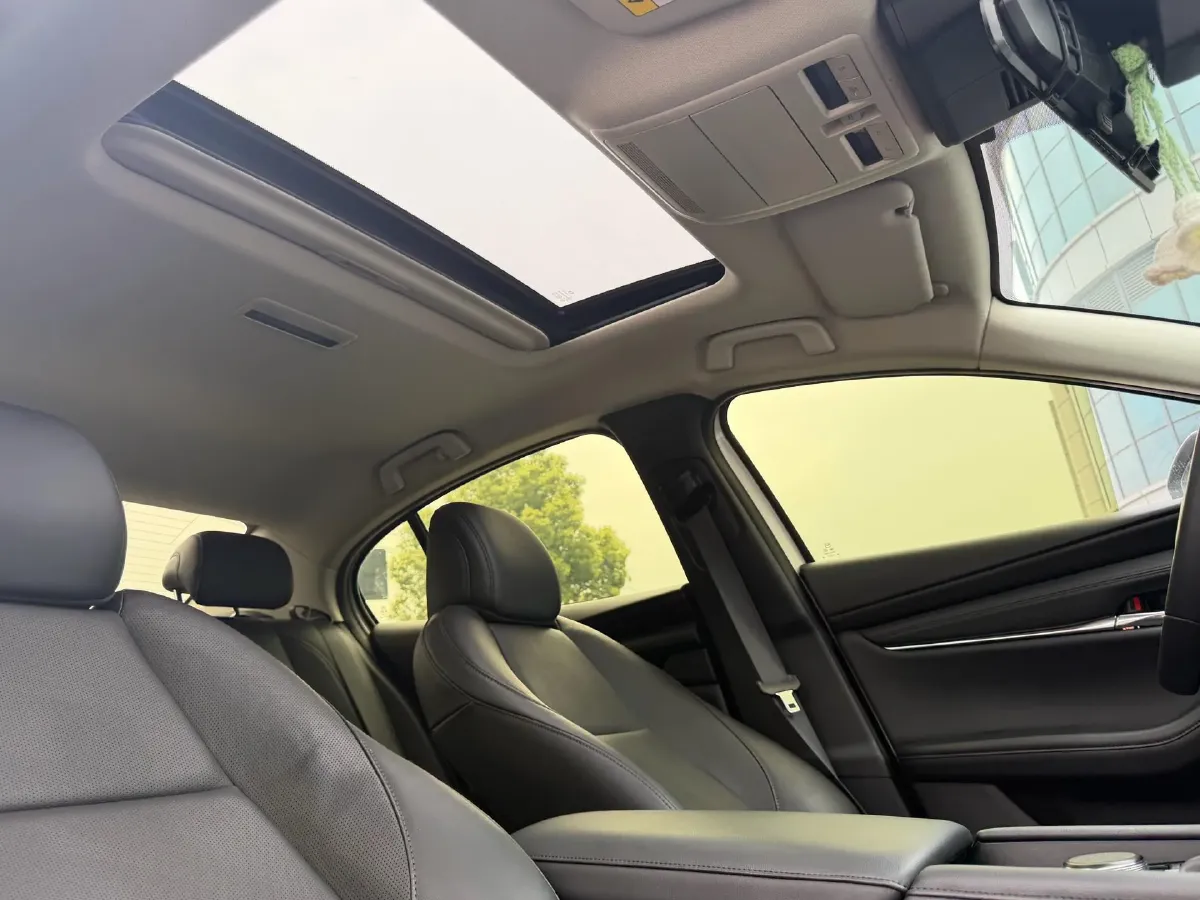 2022 Mazda 3 Axela 2.0L 158HP L4 6AT,autocango,china used car exporter,china ev exporter,chinese used car exporter,chinese used ev exporter