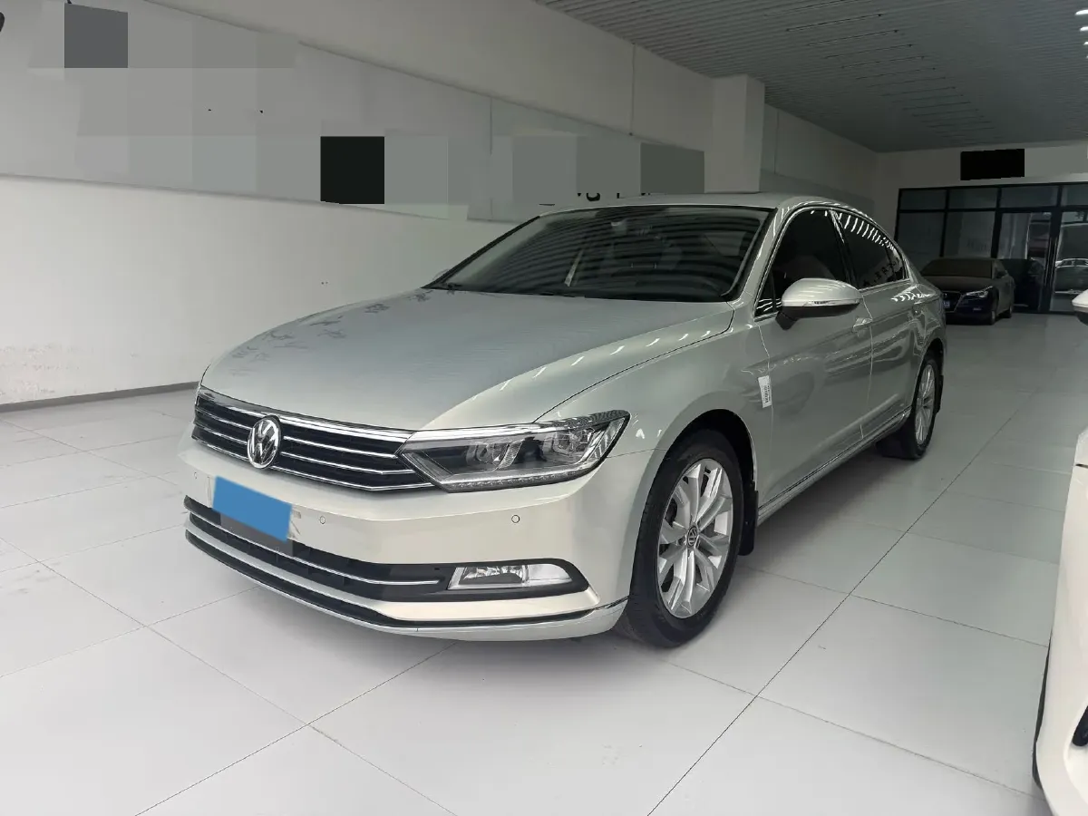 2019 Volkswagen Magotan 2.0T 186HP L4 7DCT,autocango,china used car exporter,china ev exporter,chinese used car exporter,chinese used ev exporter
