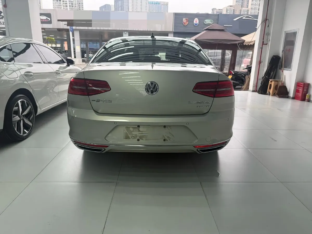 2019 Volkswagen Magotan 2.0T 186HP L4 7DCT,autocango,china used car exporter,china ev exporter,chinese used car exporter,chinese used ev exporter