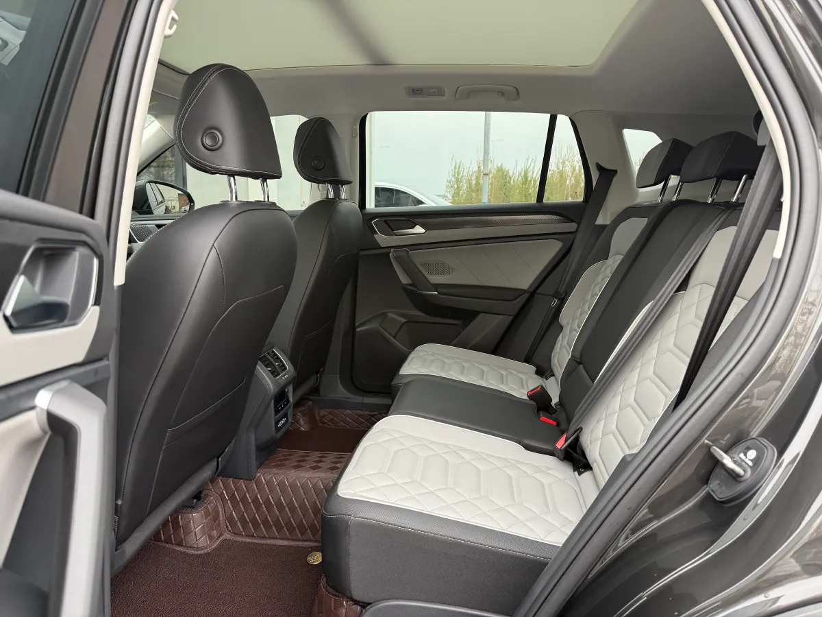 2024 Volkswagen Tayron 2.0T 186HP L4 7DCT,autocango,china used car exporter,china ev exporter,chinese used car exporter,chinese used ev exporter