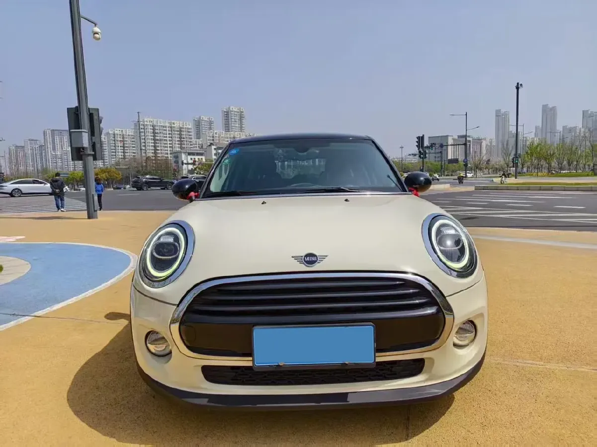 2018 MINI COUNTRYMAN 1.5T 136HP L3 6AT,autocango,china used car exporter,china ev exporter,chinese used car exporter,chinese used ev exporter