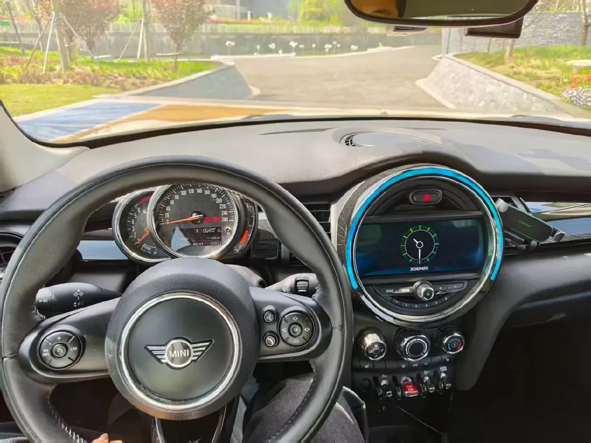 2018 MINI COUNTRYMAN 1.5T 136HP L3 6AT,autocango,china used car exporter,china ev exporter,chinese used car exporter,chinese used ev exporter