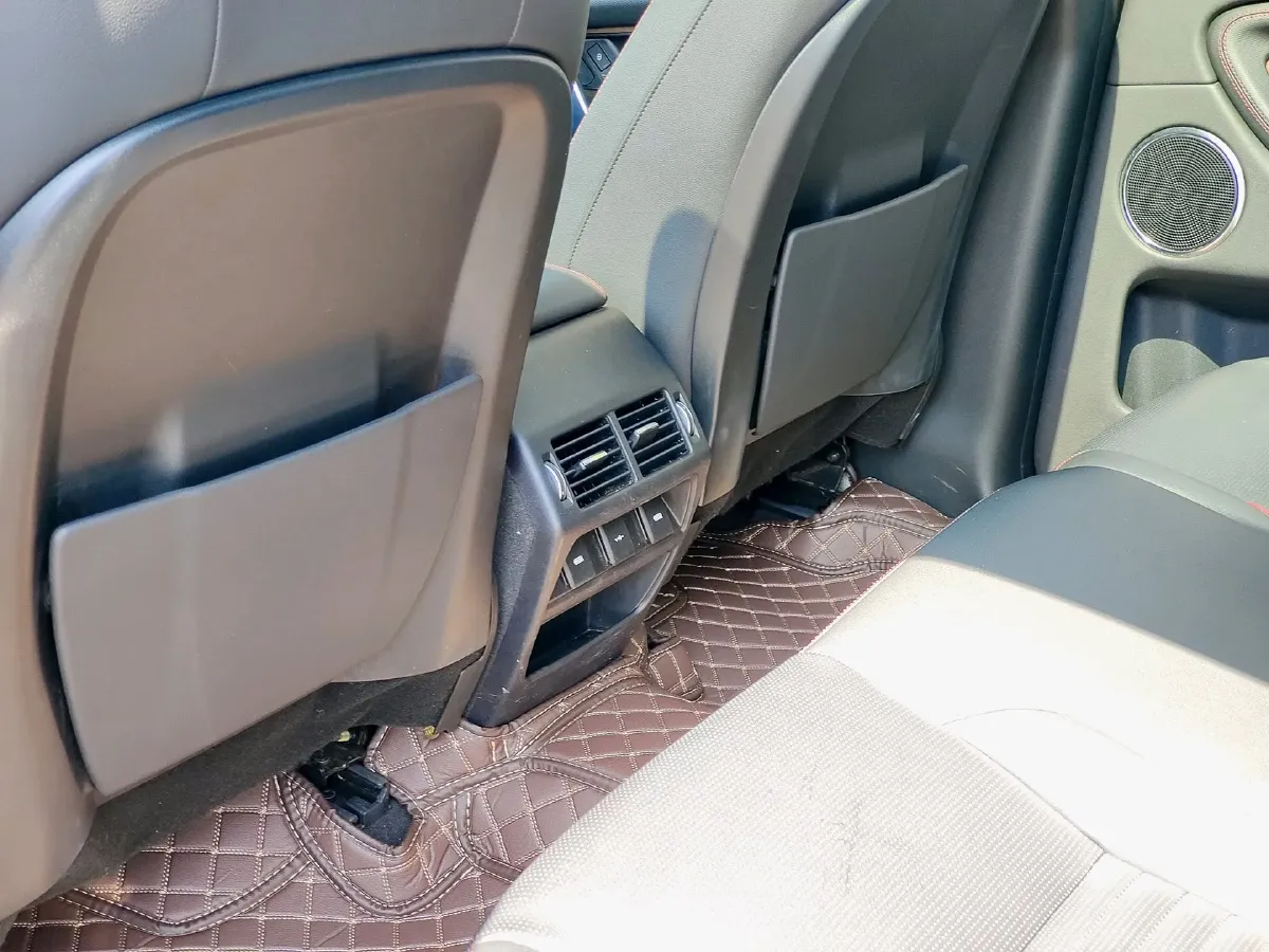 2020 Land Rover Discovery Sport 2.0T 249HP L4 9AT,autocango,china used car exporter,china ev exporter,chinese used car exporter,chinese used ev exporter