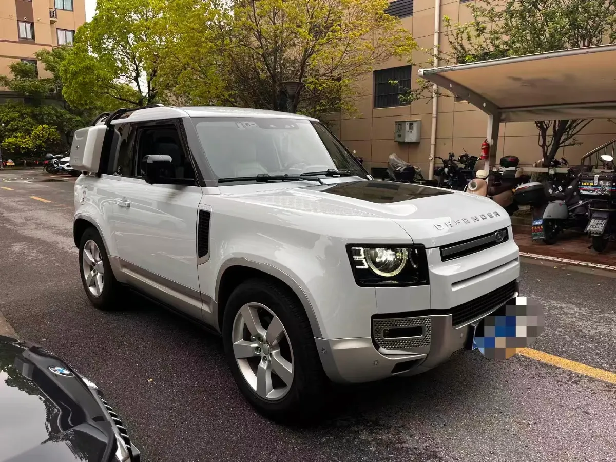 2022 Land Rover Defender 2.0T 300HP L4 8AT,autocango,china used car exporter,china ev exporter,chinese used car exporter,chinese used ev exporter