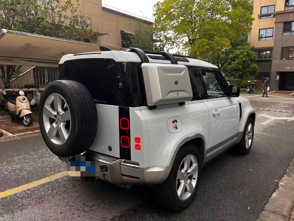 2022 Land Rover Defender 2.0T 300HP L4 8AT,autocango,china used car exporter,china ev exporter,chinese used car exporter,chinese used ev exporter