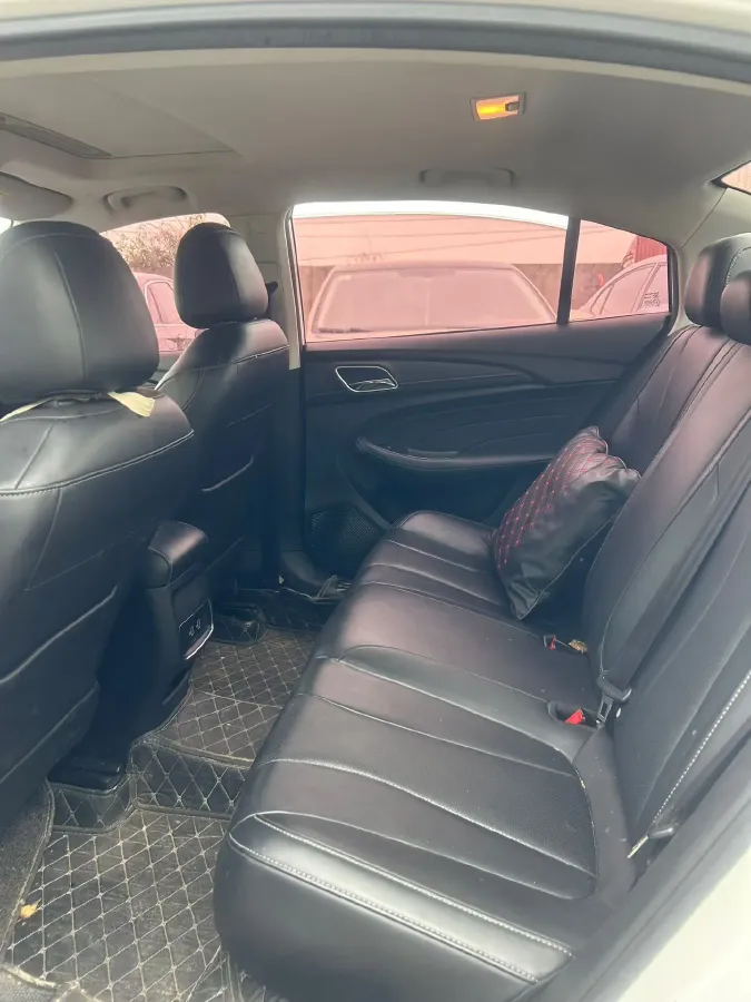 2019 Roewe i5 1.5L 120HP L4 CVT,autocango,china used car exporter,china ev exporter,chinese used car exporter,chinese used ev exporter