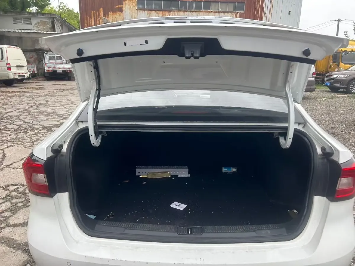 2019 Roewe i5 1.5L 120HP L4 CVT,autocango,china used car exporter,china ev exporter,chinese used car exporter,chinese used ev exporter