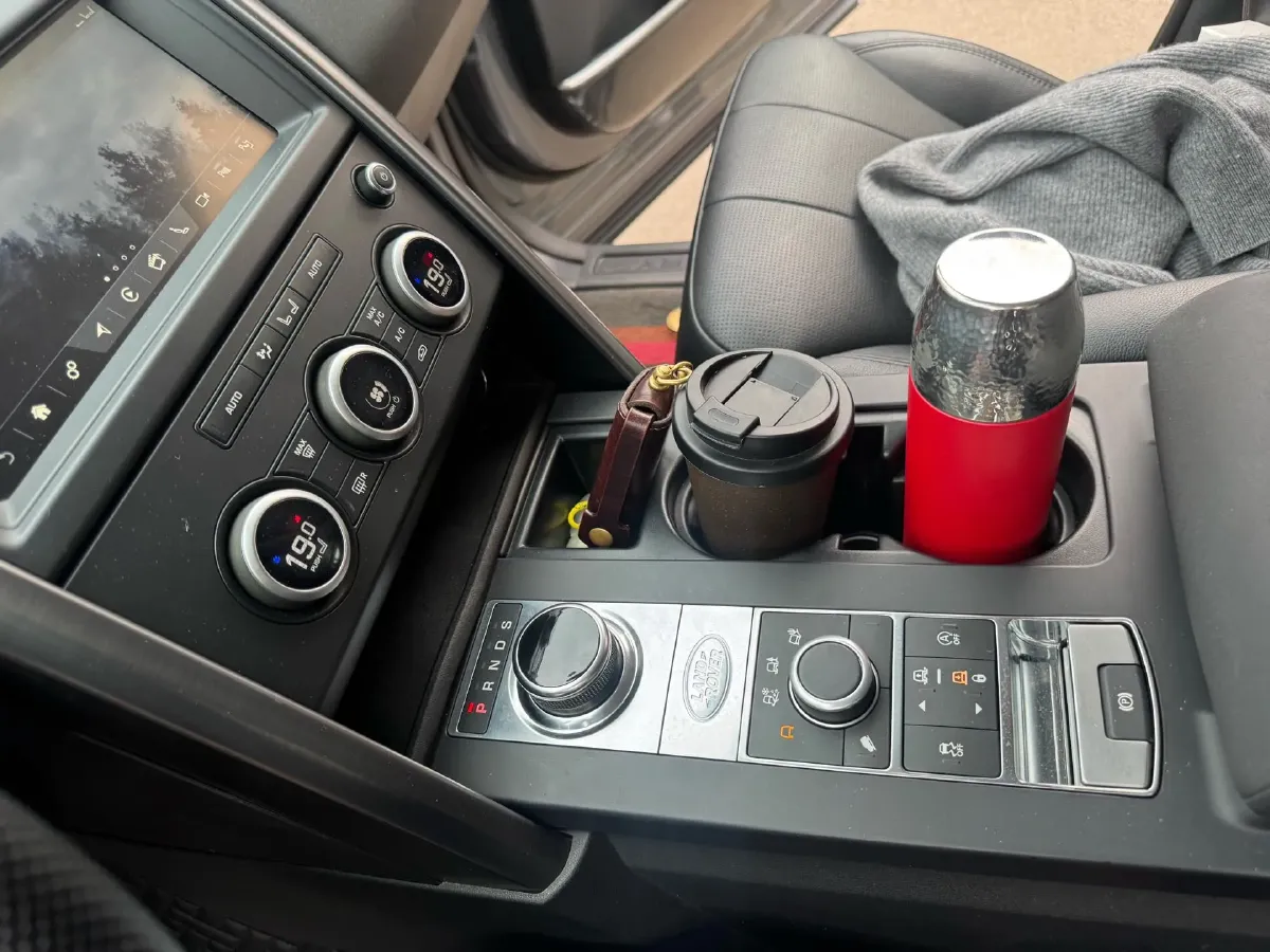 2020 Land Rover Discovery 2.0T 300HP L4 8AT,autocango,china used car exporter,china ev exporter,chinese used car exporter,chinese used ev exporter