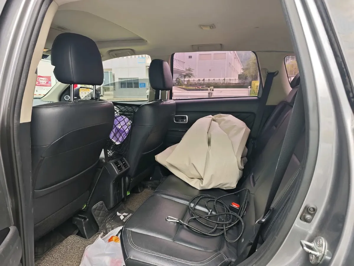 2019 Mitsubishi Outlander 2.4L 192HP L4 CVT,autocango,china used car exporter,china ev exporter,chinese used car exporter,chinese used ev exporter