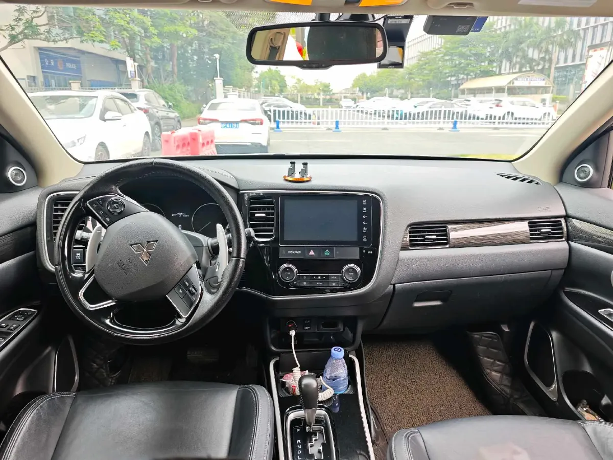 2019 Mitsubishi Outlander 2.4L 192HP L4 CVT,autocango,china used car exporter,china ev exporter,chinese used car exporter,chinese used ev exporter