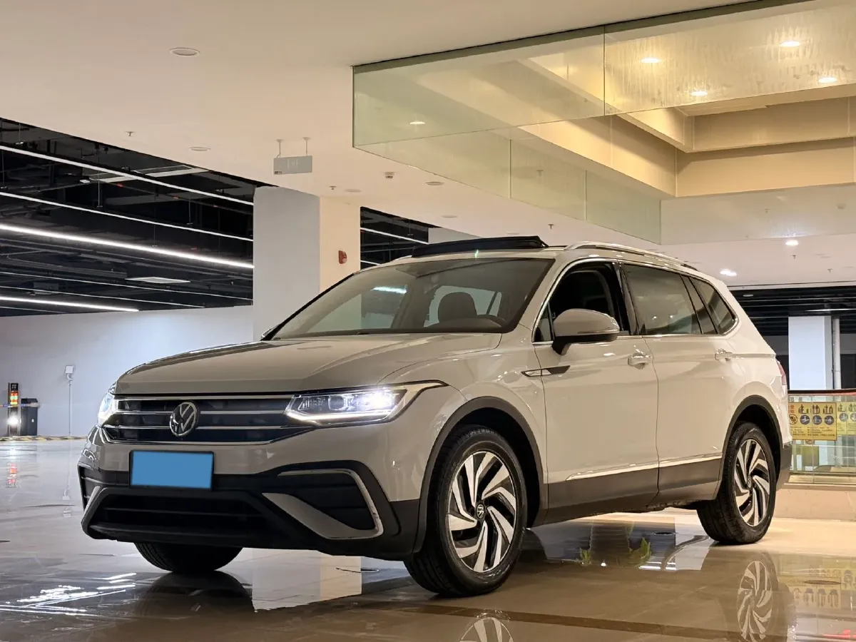 2023 Volkswagen Tiguan L 1.5T 160HP L4 7DCT,autocango,china used car exporter,china ev exporter,chinese used car exporter,chinese used ev exporter