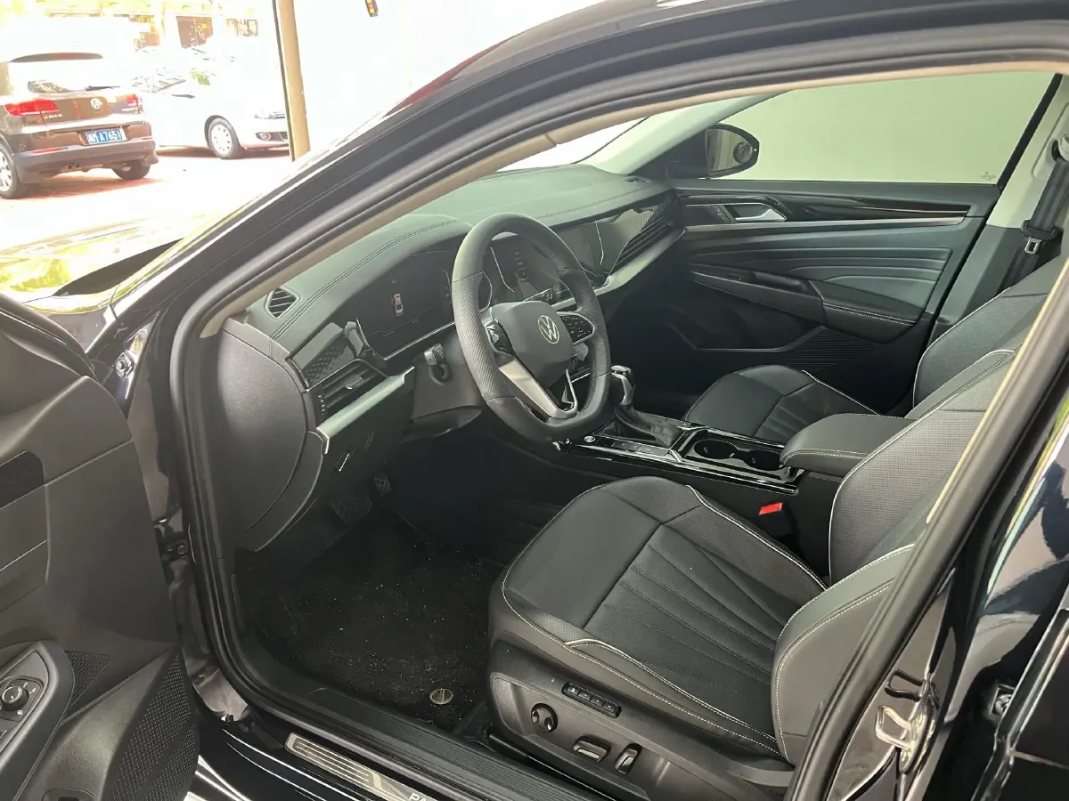 2024 Volkswagen Passat 2.0T 186HP L4 7DCT,autocango,china used car exporter,china ev exporter,chinese used car exporter,chinese used ev exporter