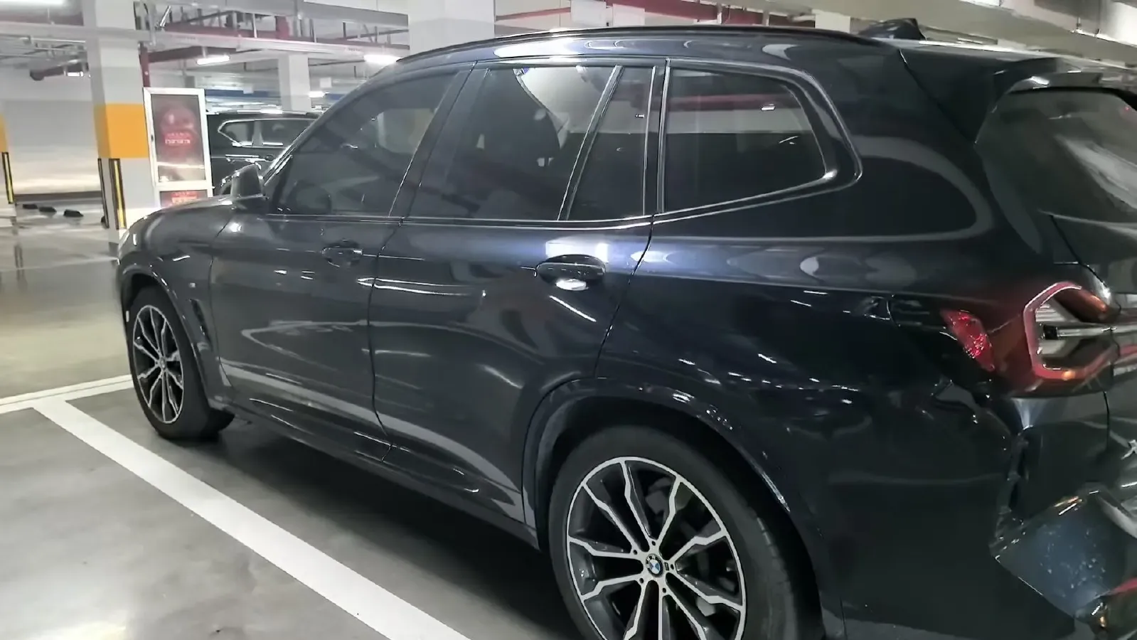 2022 BMW X3 2.0T 252HP L4 8AT,autocango,china used car exporter,china ev exporter,chinese used car exporter,chinese used ev exporter