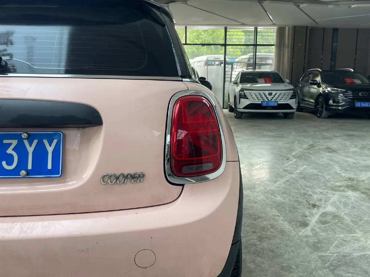 2020 MINI MINI 1.5T 102HP L3 7DCT,autocango,china used car exporter,china ev exporter,chinese used car exporter,chinese used ev exporter