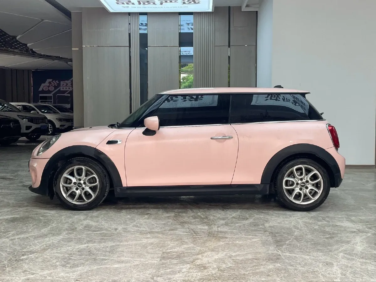 2020 MINI MINI 1.5T 102HP L3 7DCT,autocango,china used car exporter,china ev exporter,chinese used car exporter,chinese used ev exporter