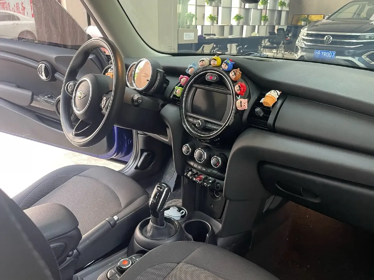 2020 MINI MINI 1.5T 102HP L3 7DCT,autocango,china used car exporter,china ev exporter,chinese used car exporter,chinese used ev exporter