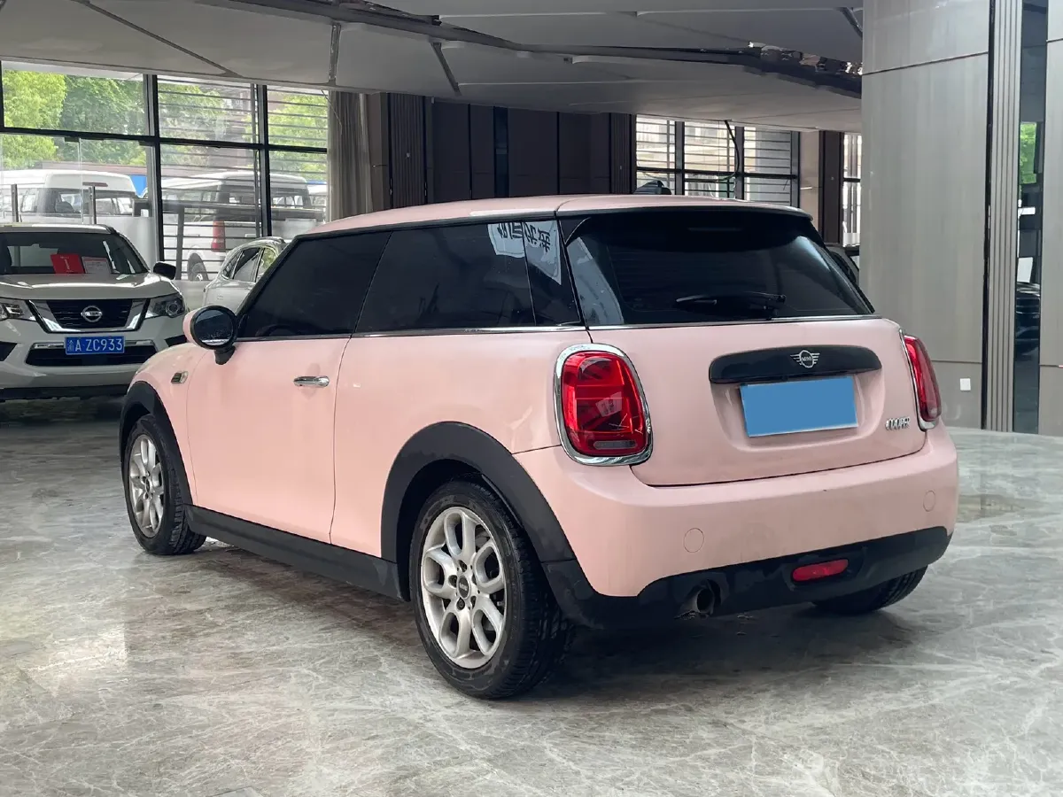 2020 MINI MINI 1.5T 102HP L3 7DCT,autocango,china used car exporter,china ev exporter,chinese used car exporter,chinese used ev exporter