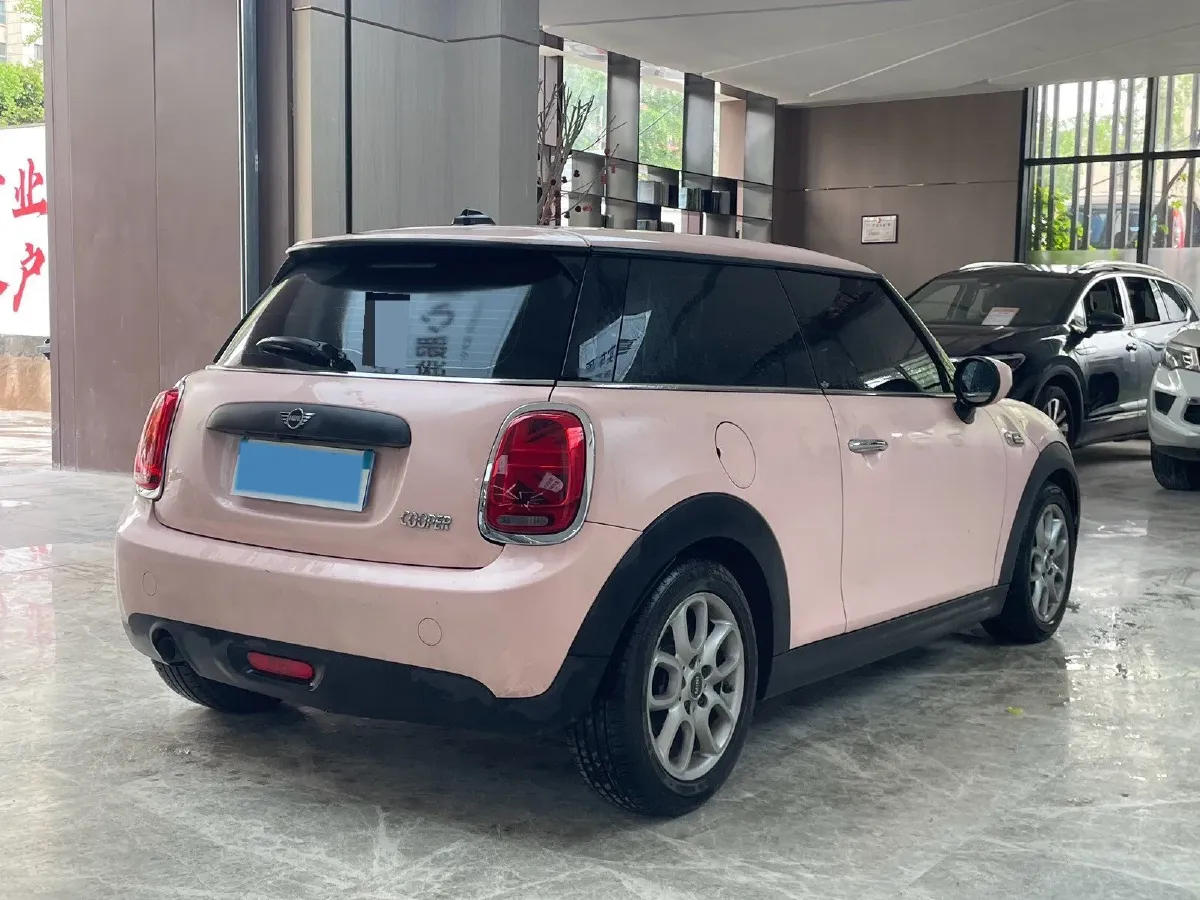 2020 MINI MINI 1.5T 102HP L3 7DCT,autocango,china used car exporter,china ev exporter,chinese used car exporter,chinese used ev exporter