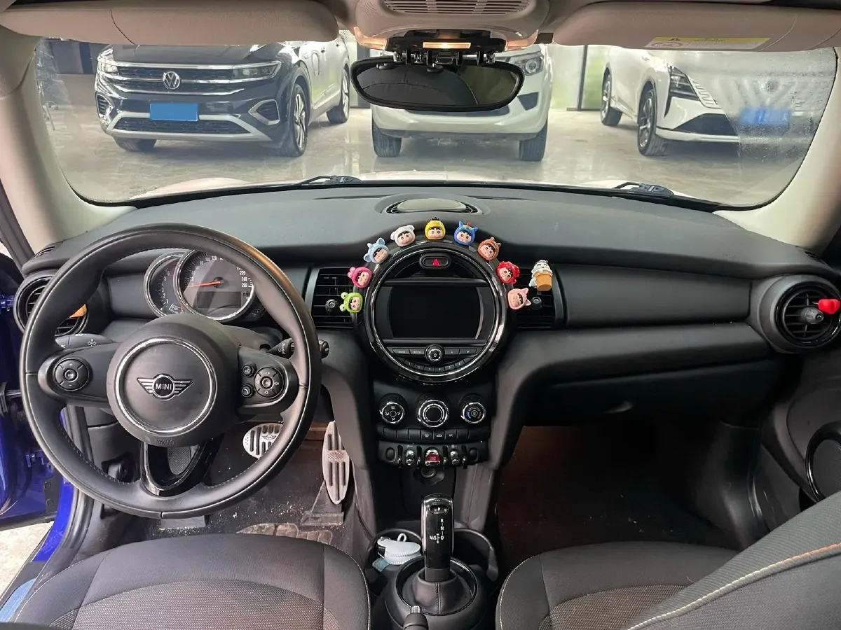 2020 MINI MINI 1.5T 102HP L3 7DCT,autocango,china used car exporter,china ev exporter,chinese used car exporter,chinese used ev exporter