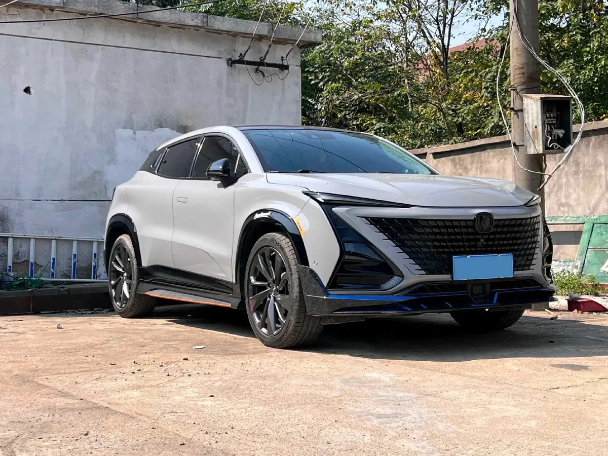 2020 ChangAn UNI-T 1.5T 180HP L4 7DCT,autocango,china used car exporter,china ev exporter,chinese used car exporter,chinese used ev exporter