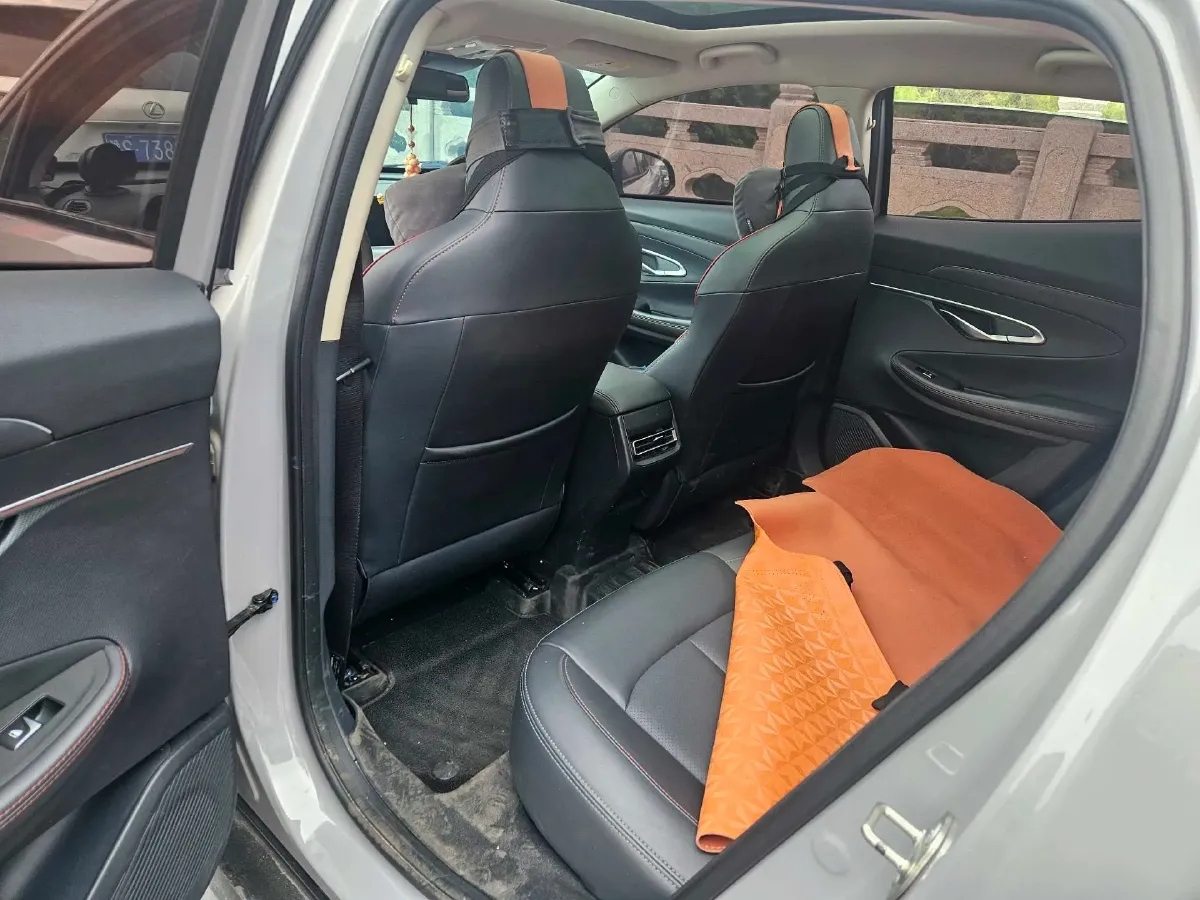 2020 ChangAn UNI-T 1.5T 180HP L4 7DCT,autocango,china used car exporter,china ev exporter,chinese used car exporter,chinese used ev exporter