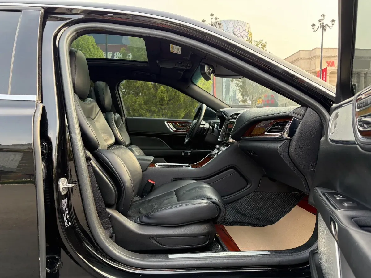 2017 Lincoln Continental 3.0T 378HP V6 6AT,autocango,china used car exporter,china ev exporter,chinese used car exporter,chinese used ev exporter