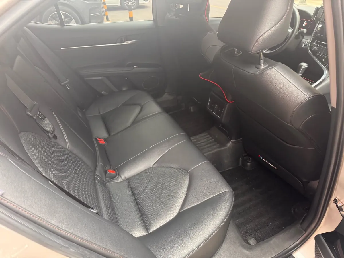 2021 Toyota Camry 2.5L 209HP L4 8AT,autocango,china used car exporter,china ev exporter,chinese used car exporter,chinese used ev exporter