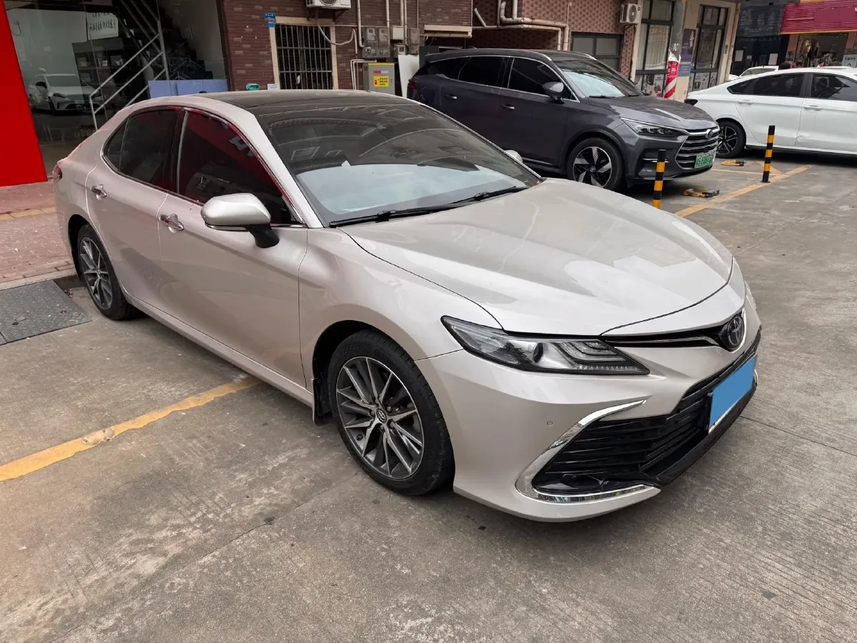 2021 Toyota Camry 2.5L 209HP L4 8AT,autocango,china used car exporter,china ev exporter,chinese used car exporter,chinese used ev exporter