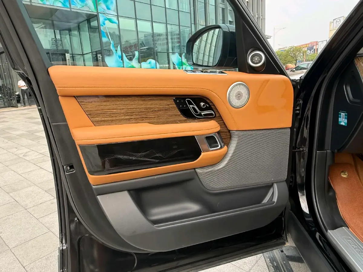 2018 Land Rover Range Rover Evoque 2.0T 241HP L4 9AT,autocango,china used car exporter,china ev exporter,chinese used car exporter,chinese used ev exporter