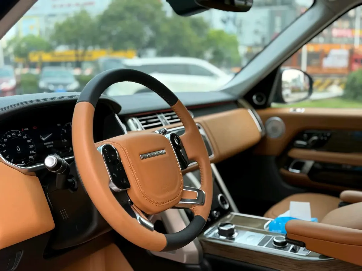 2018 Land Rover Range Rover Evoque 2.0T 241HP L4 9AT,autocango,china used car exporter,china ev exporter,chinese used car exporter,chinese used ev exporter