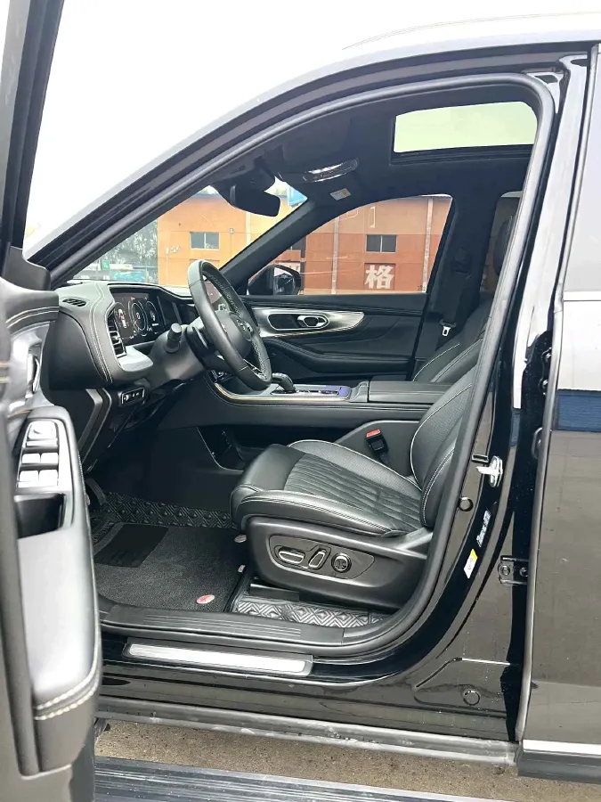 2022 GAC Trumpchi GS8 2.0T 252HP L4 8AT,autocango,china used car exporter,china ev exporter,chinese used car exporter,chinese used ev exporter