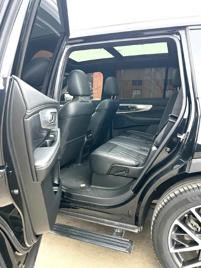 2022 GAC Trumpchi GS8 2.0T 252HP L4 8AT,autocango,china used car exporter,china ev exporter,chinese used car exporter,chinese used ev exporter