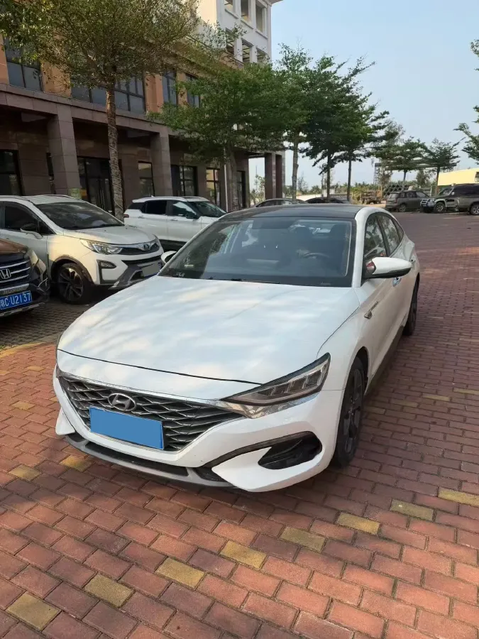 2019 Hyundai La Festa 1.6T 190HP L4 7DCT,autocango,china used car exporter,china ev exporter,chinese used car exporter,chinese used ev exporter