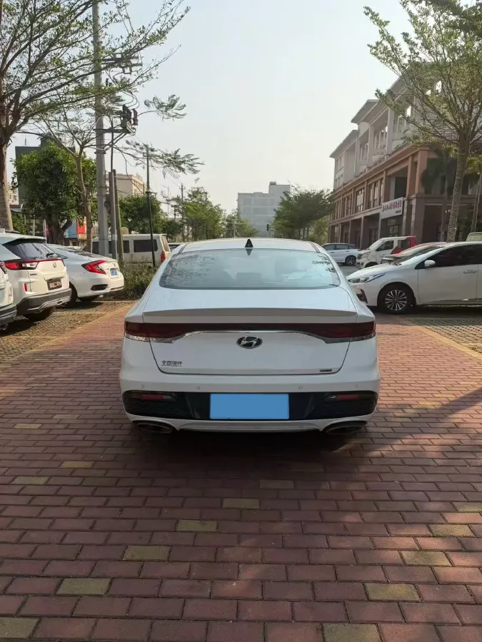 2019 Hyundai La Festa 1.6T 190HP L4 7DCT,autocango,china used car exporter,china ev exporter,chinese used car exporter,chinese used ev exporter
