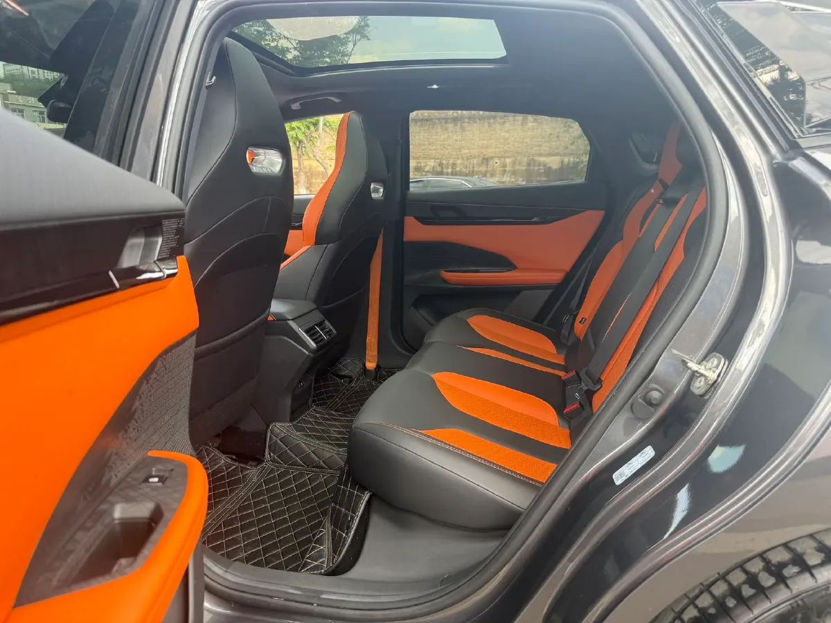 2023 ChangAn UNI-V 1.5T 188HP L4 7DCT,autocango,china used car exporter,china ev exporter,chinese used car exporter,chinese used ev exporter