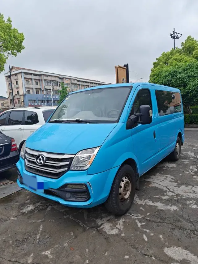 2018 MAXUS XinTu V80 2.5T 136HP L4 6MT,autocango,china used car exporter,china ev exporter,chinese used car exporter,chinese used ev exporter