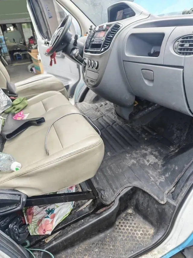 2018 MAXUS XinTu V80 2.5T 136HP L4 6MT,autocango,china used car exporter,china ev exporter,chinese used car exporter,chinese used ev exporter