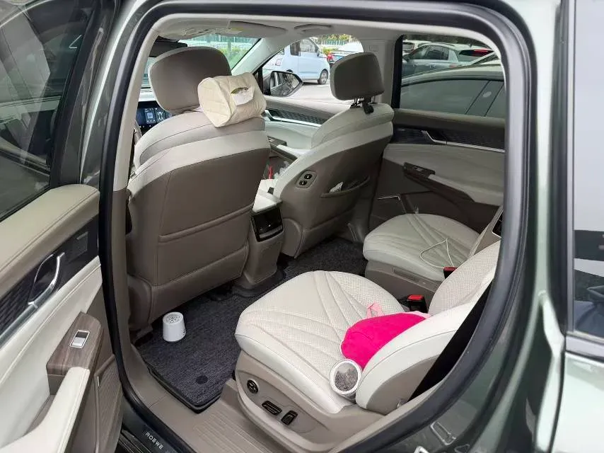 2023 Roewe RX9 2.0T 242HP L4 9AT,autocango,china used car exporter,china ev exporter,chinese used car exporter,chinese used ev exporter