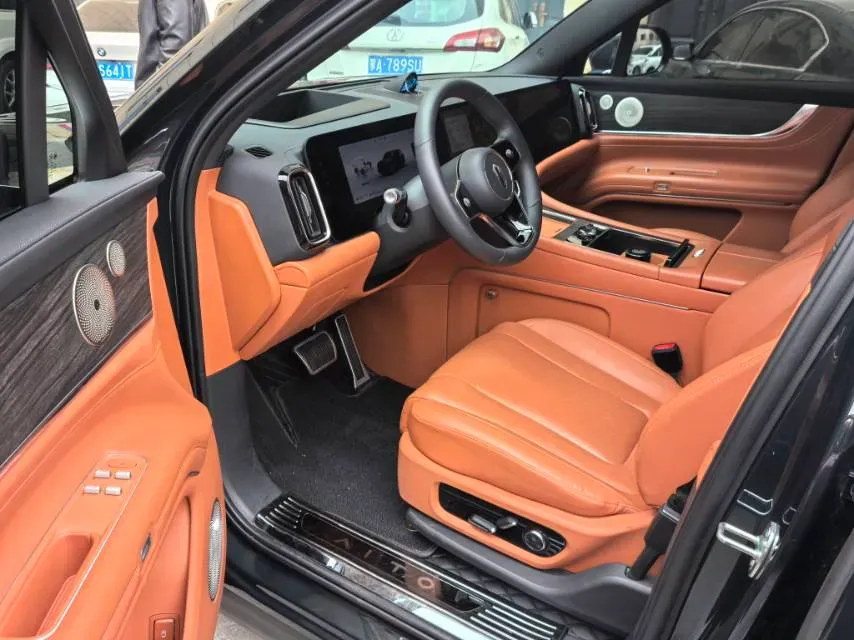 2024 AITO AITO M9 1.5T 152HP L4 REEV 42KWH,autocango,china used car exporter,china ev exporter,chinese used car exporter,chinese used ev exporter