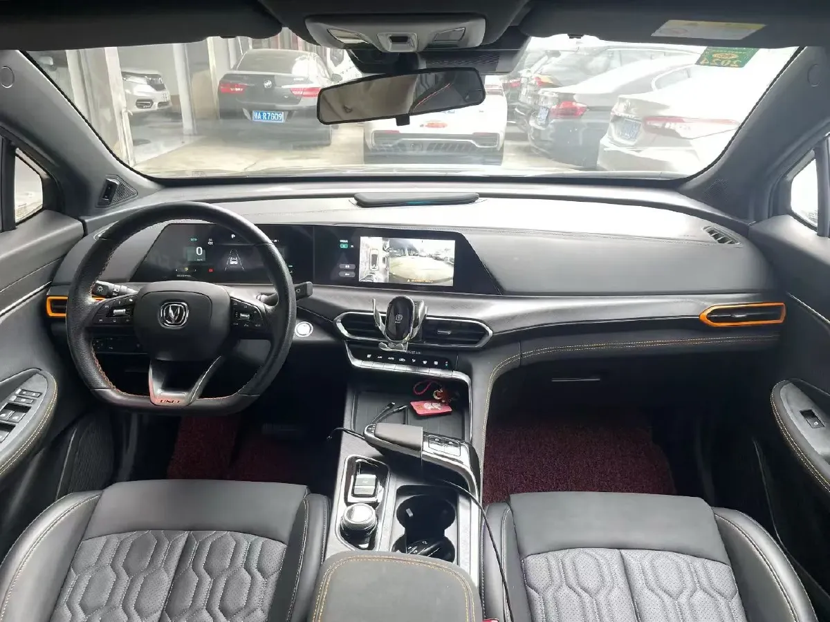 2022 ChangAn UNI-T 1.5T 188HP L4 7DCT,autocango,china used car exporter,china ev exporter,chinese used car exporter,chinese used ev exporter