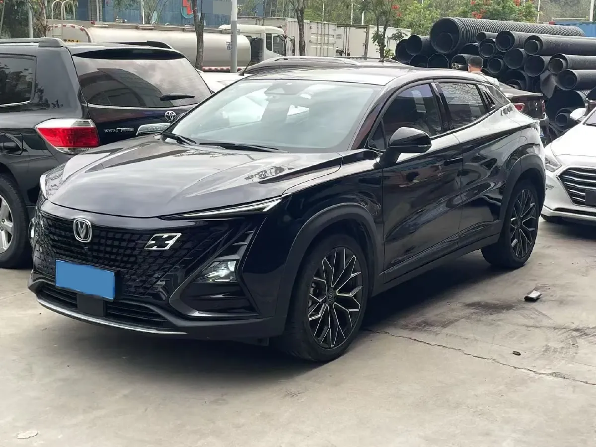 2022 ChangAn UNI-T 1.5T 188HP L4 7DCT,autocango,china used car exporter,china ev exporter,chinese used car exporter,chinese used ev exporter