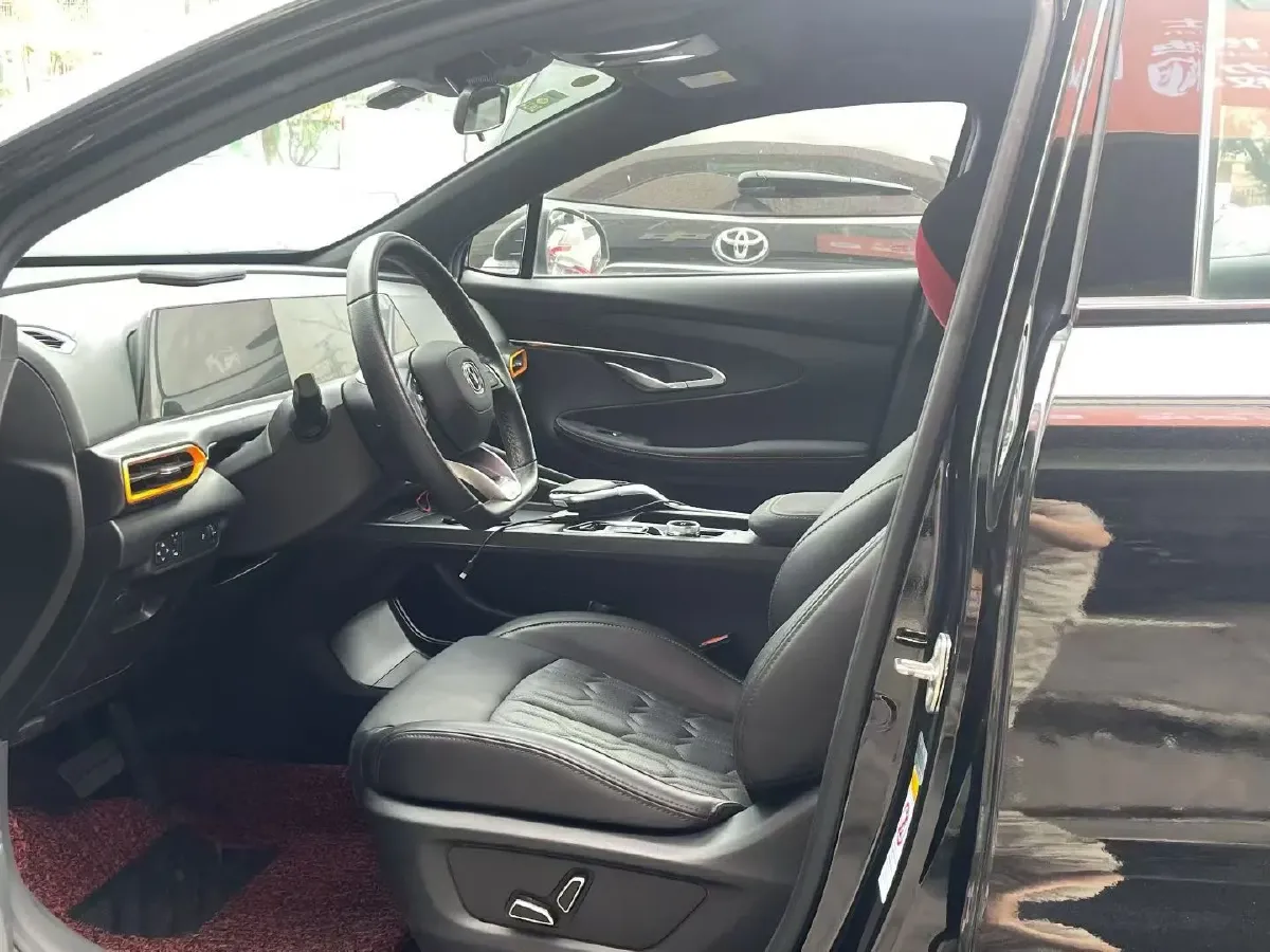 2022 ChangAn UNI-T 1.5T 188HP L4 7DCT,autocango,china used car exporter,china ev exporter,chinese used car exporter,chinese used ev exporter