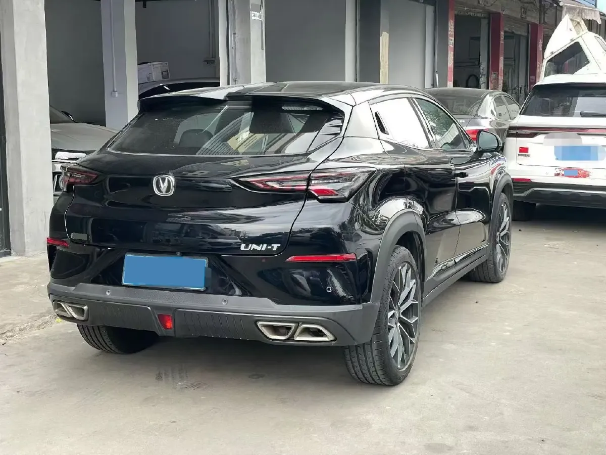 2022 ChangAn UNI-T 1.5T 188HP L4 7DCT,autocango,china used car exporter,china ev exporter,chinese used car exporter,chinese used ev exporter
