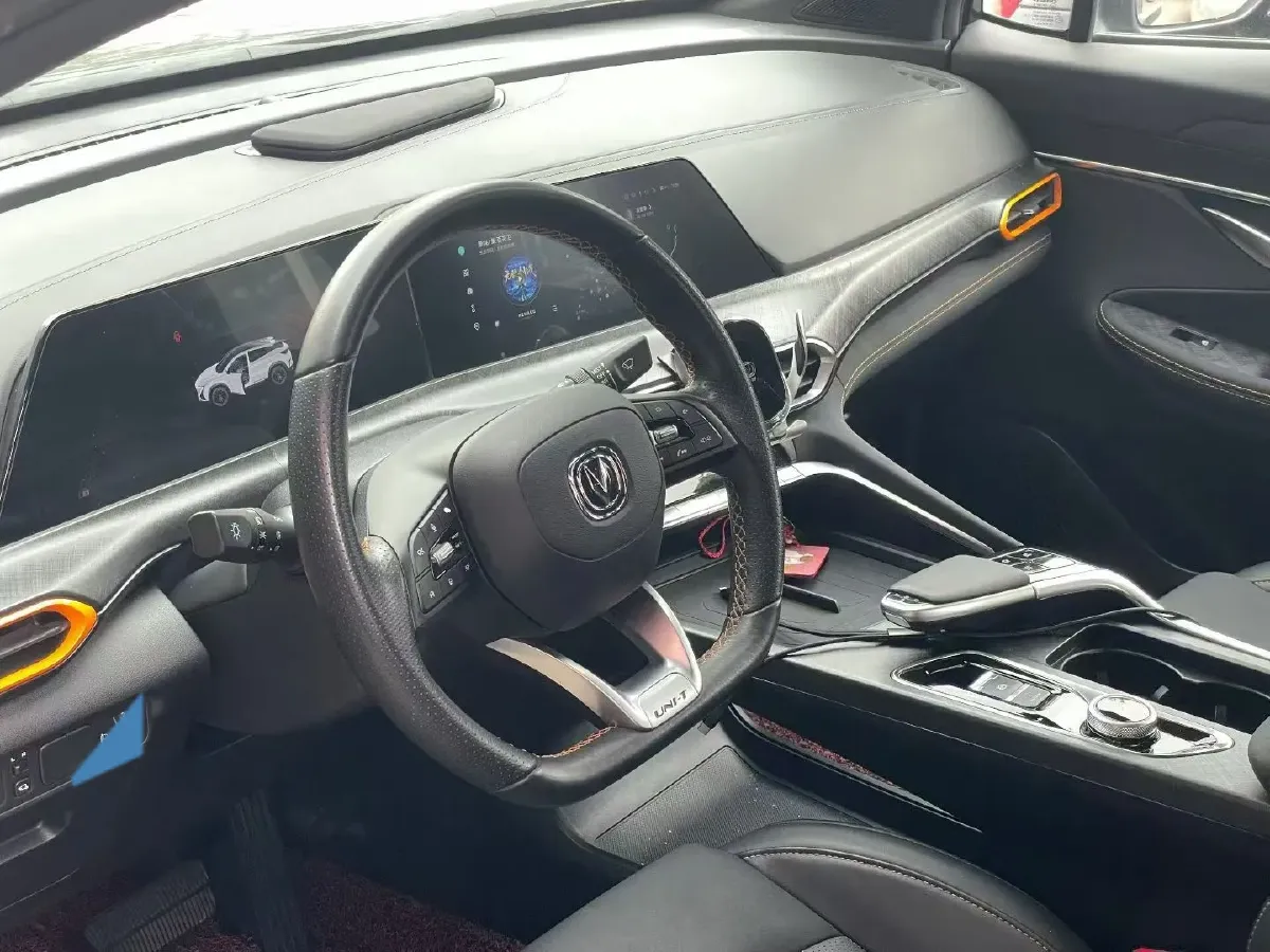 2022 ChangAn UNI-T 1.5T 188HP L4 7DCT,autocango,china used car exporter,china ev exporter,chinese used car exporter,chinese used ev exporter