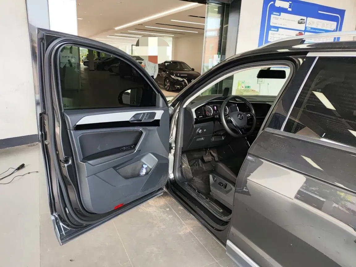 2020 Volkswagen Tayron 2.0T 186HP L4 7DCT,autocango,china used car exporter,china ev exporter,chinese used car exporter,chinese used ev exporter